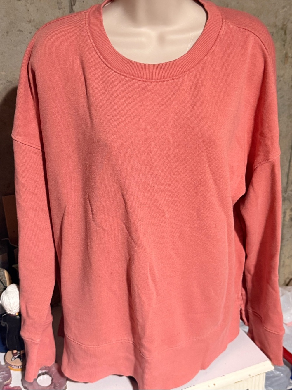 Time and Tru Coral Crewneck Pullover